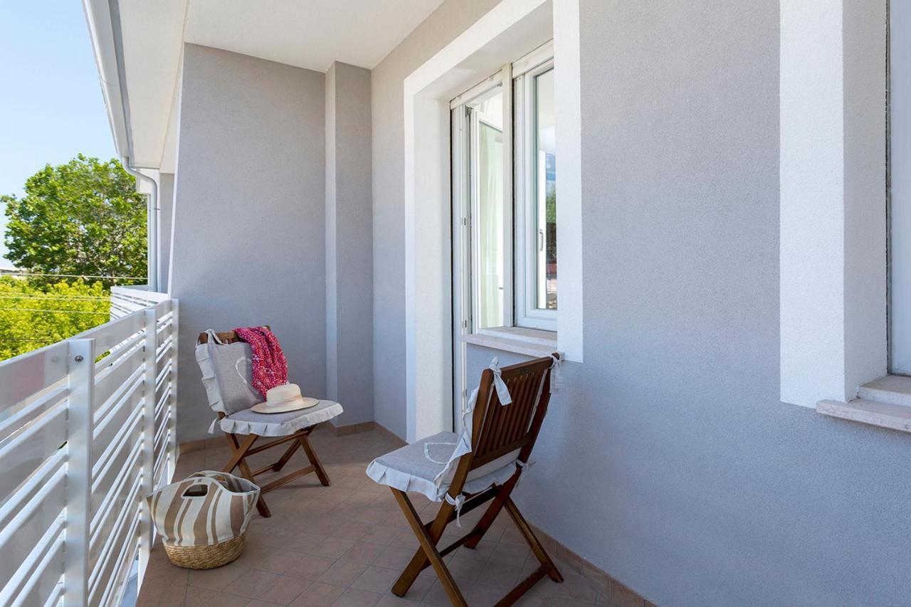 Appartamenti Villa Miramare 里米尼 外观 照片