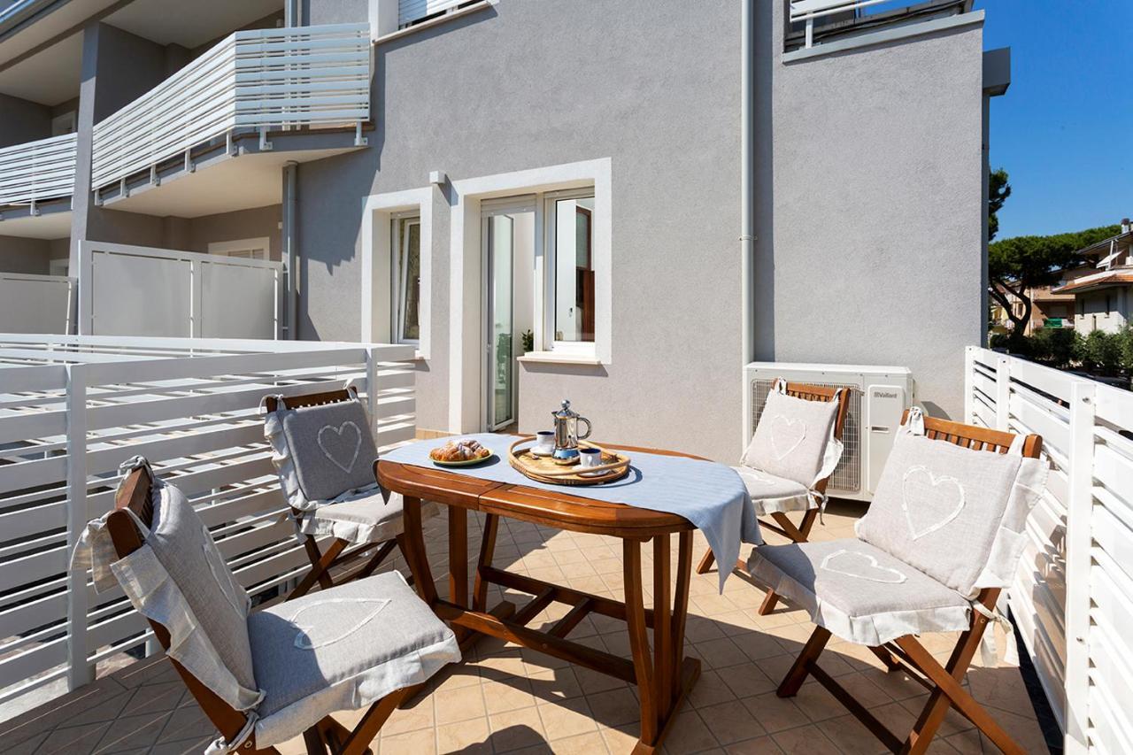 Appartamenti Villa Miramare 里米尼 外观 照片