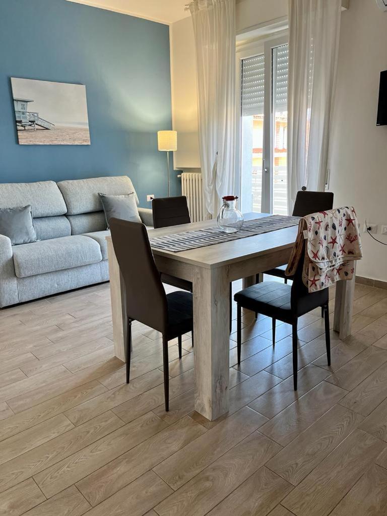 Appartamenti Villa Miramare 里米尼 外观 照片