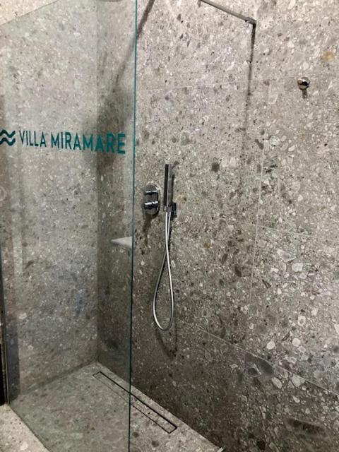 Appartamenti Villa Miramare 里米尼 外观 照片