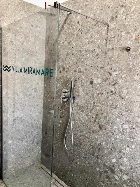 Appartamenti Villa Miramare 里米尼 外观 照片